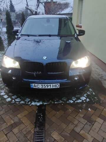 Синий БМВ Х5, объемом двигателя 3.5 л и пробегом 299 тыс. км за 16000 $, фото 1 на Automoto.ua