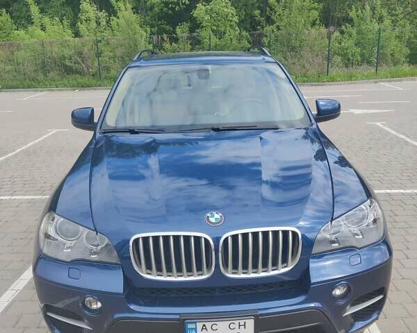 Синий БМВ Х5, объемом двигателя 3 л и пробегом 277 тыс. км за 14400 $, фото 1 на Automoto.ua