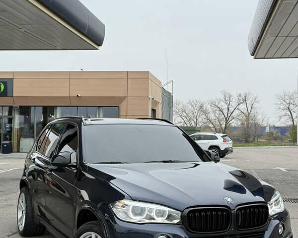 Синий БМВ Х5, объемом двигателя 3 л и пробегом 215 тыс. км за 21000 $, фото 1 на Automoto.ua