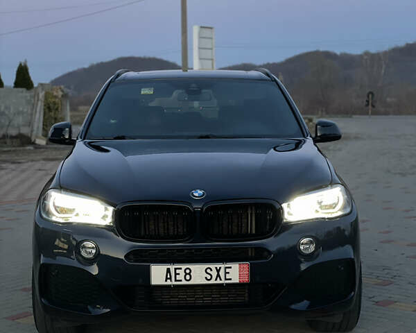 Синий БМВ Х5, объемом двигателя 2.99 л и пробегом 255 тыс. км за 27900 $, фото 1 на Automoto.ua