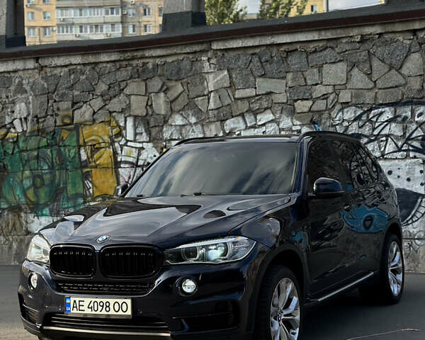 Синий БМВ Х5, объемом двигателя 3 л и пробегом 175 тыс. км за 22500 $, фото 1 на Automoto.ua