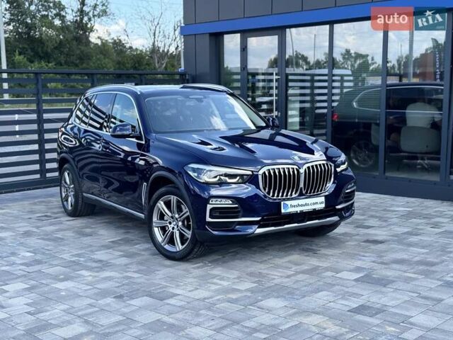 Синий БМВ Х5, объемом двигателя 3 л и пробегом 145 тыс. км за 55900 $, фото 1 на Automoto.ua