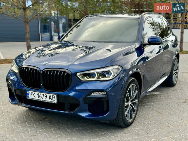 Синий БМВ Х5, объемом двигателя 3 л и пробегом 150 тыс. км за 62500 $, фото 1 на Automoto.ua