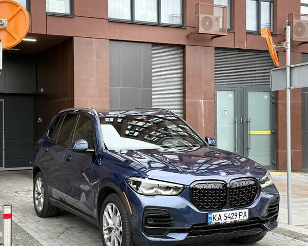Синий БМВ Х5, объемом двигателя 3 л и пробегом 17 тыс. км за 63000 $, фото 1 на Automoto.ua