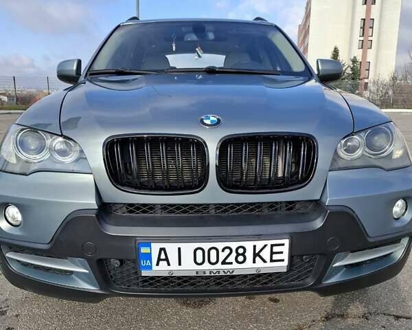 Зеленый БМВ Х5, объемом двигателя 3 л и пробегом 246 тыс. км за 11000 $, фото 1 на Automoto.ua