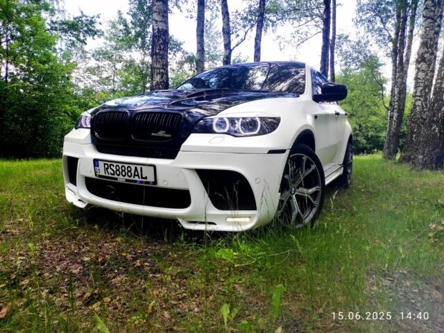 Белый БМВ Х6, объемом двигателя 4 л и пробегом 224 тыс. км за 17000 $, фото 1 на Automoto.ua