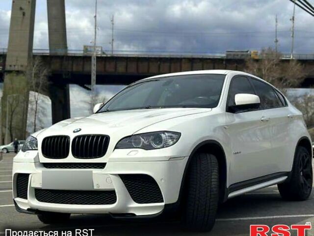 Білий БМВ Х6, об'ємом двигуна 4.4 л та пробігом 180 тис. км за 20000 $, фото 1 на Automoto.ua