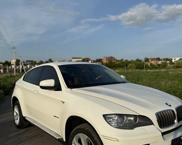 Белый БМВ Х6, объемом двигателя 3 л и пробегом 220 тыс. км за 13000 $, фото 1 на Automoto.ua