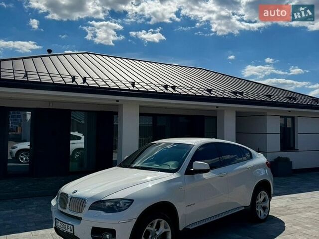 Белый БМВ Х6, объемом двигателя 3 л и пробегом 320 тыс. км за 16800 $, фото 1 на Automoto.ua