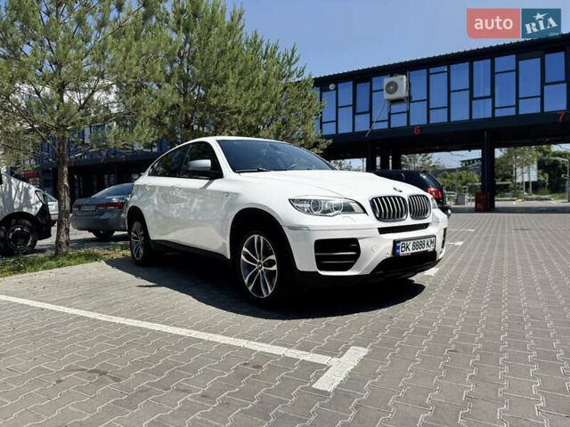 Білий БМВ Х6, об'ємом двигуна 3 л та пробігом 264 тис. км за 25900 $, фото 1 на Automoto.ua