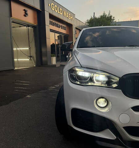 Белый БМВ Х6, объемом двигателя 2.98 л и пробегом 180 тыс. км за 27500 $, фото 1 на Automoto.ua