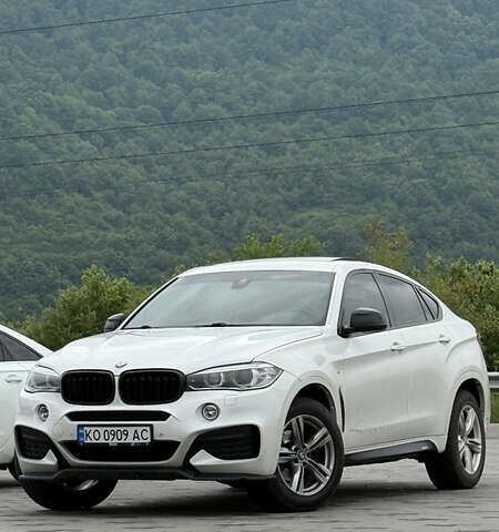 Белый БМВ Х6, объемом двигателя 2.99 л и пробегом 220 тыс. км за 36500 $, фото 1 на Automoto.ua