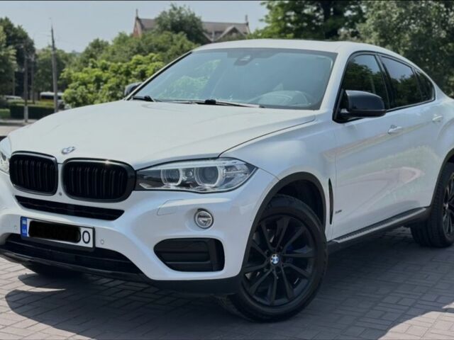 Белый БМВ Х6, объемом двигателя 3 л и пробегом 158 тыс. км за 26500 $, фото 1 на Automoto.ua