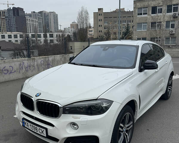 Белый БМВ Х6, объемом двигателя 2.99 л и пробегом 144 тыс. км за 31900 $, фото 1 на Automoto.ua
