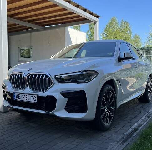 Білий БМВ Х6, об'ємом двигуна 2.99 л та пробігом 2 тис. км за 100000 $, фото 1 на Automoto.ua