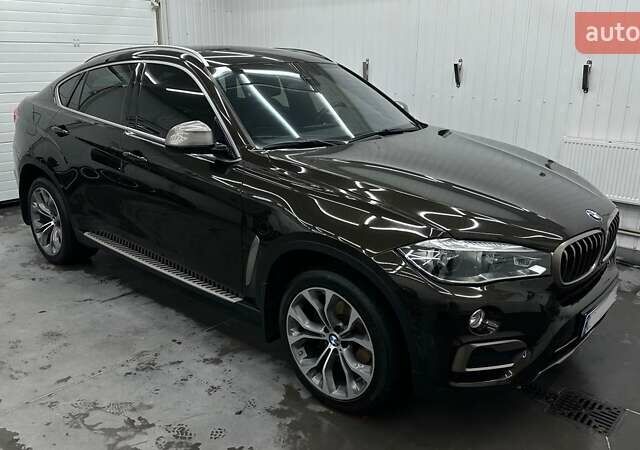 Коричневый БМВ Х6, объемом двигателя 2.99 л и пробегом 200 тыс. км за 38000 $, фото 1 на Automoto.ua
