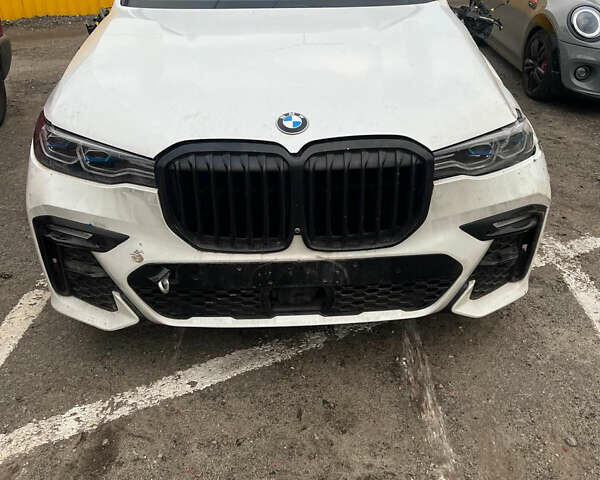 Белый БМВ X7, объемом двигателя 4.39 л и пробегом 123 тыс. км за 23200 $, фото 1 на Automoto.ua