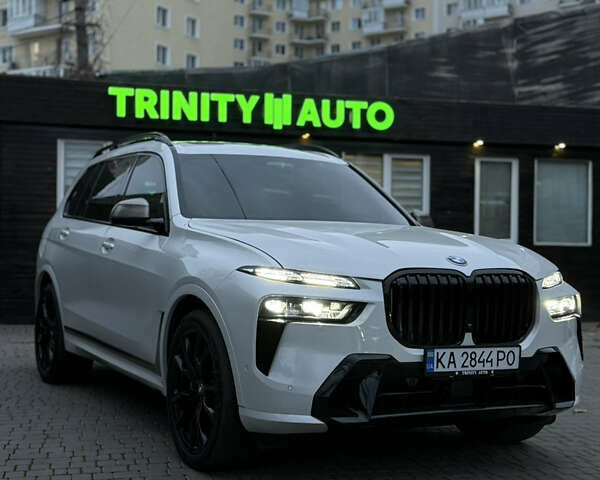 Белый БМВ X7, объемом двигателя 4.39 л и пробегом 43 тыс. км за 85500 $, фото 1 на Automoto.ua