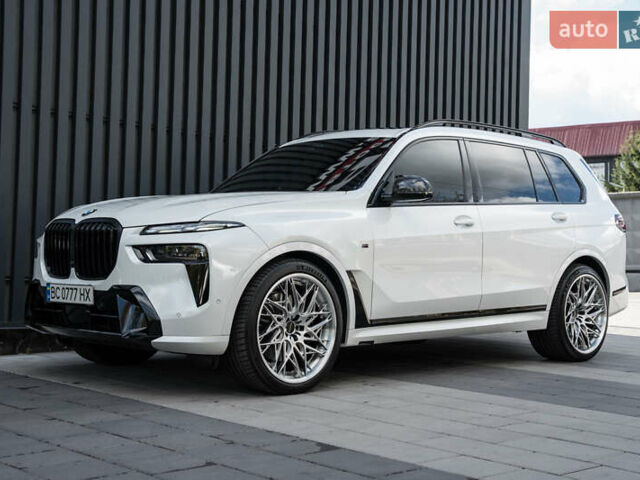 Белый БМВ X7, объемом двигателя 3 л и пробегом 27 тыс. км за 121000 $, фото 1 на Automoto.ua