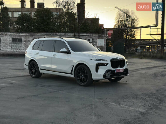 Белый БМВ X7, объемом двигателя 3 л и пробегом 11 тыс. км за 95000 $, фото 1 на Automoto.ua