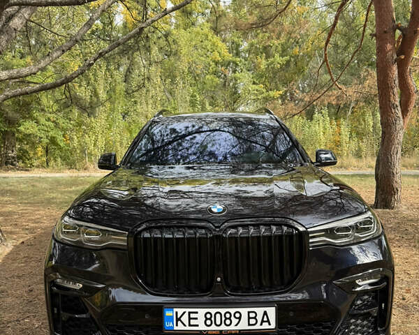 Черный БМВ X7, объемом двигателя 3 л и пробегом 95 тыс. км за 69000 $, фото 1 на Automoto.ua