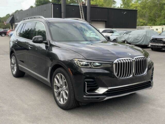 Черный БМВ X7, объемом двигателя 3 л и пробегом 31 тыс. км за 41000 $, фото 1 на Automoto.ua
