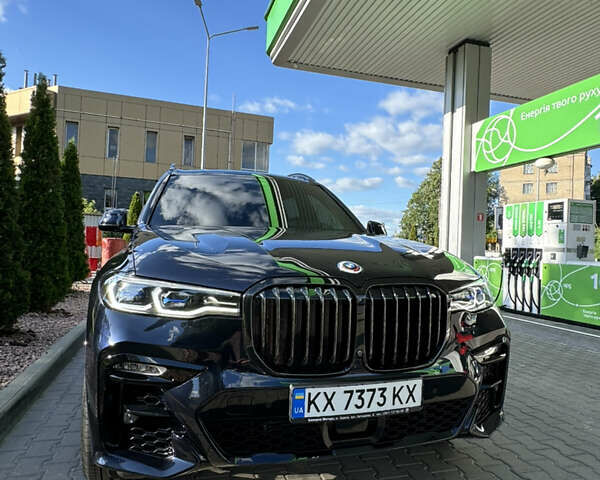 Черный БМВ X7, объемом двигателя 2.99 л и пробегом 37 тыс. км за 92000 $, фото 1 на Automoto.ua