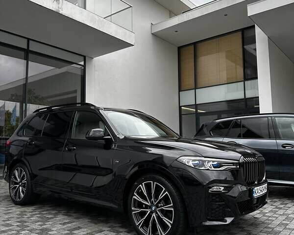 Черный БМВ X7, объемом двигателя 4.39 л и пробегом 98 тыс. км за 133000 $, фото 1 на Automoto.ua