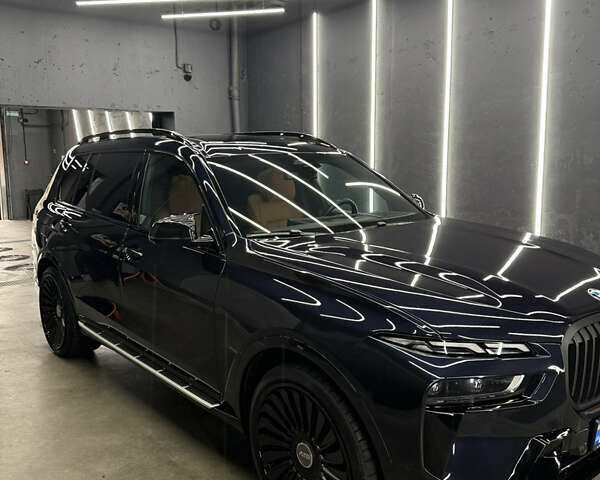 Черный БМВ X7, объемом двигателя 3 л и пробегом 29 тыс. км за 100000 $, фото 1 на Automoto.ua