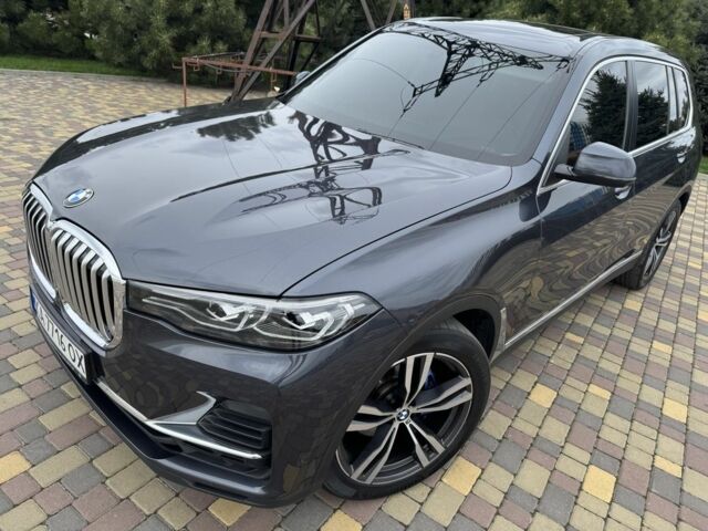 Серый БМВ X7, объемом двигателя 3 л и пробегом 140 тыс. км за 63500 $, фото 1 на Automoto.ua