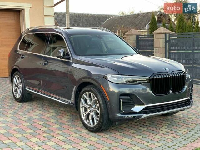 Серый БМВ X7, объемом двигателя 3 л и пробегом 147 тыс. км за 53800 $, фото 1 на Automoto.ua
