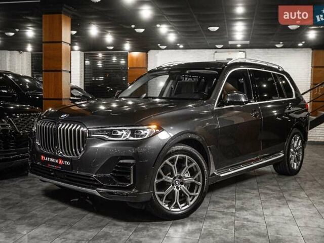 Серый БМВ X7, объемом двигателя 4.39 л и пробегом 53 тыс. км за 63900 $, фото 1 на Automoto.ua