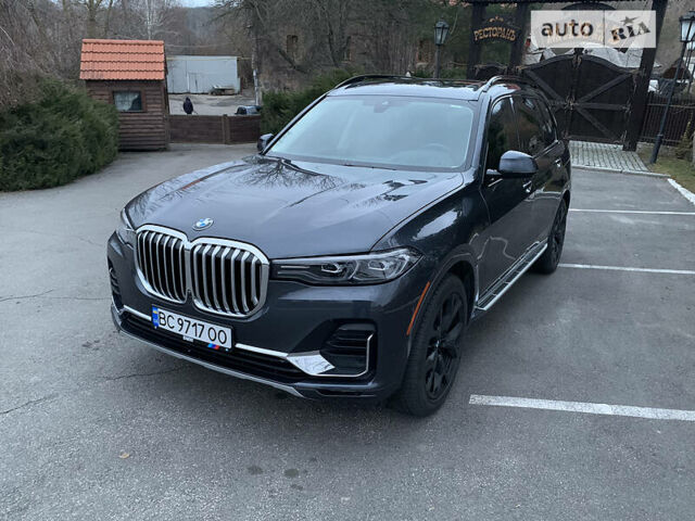 Серый БМВ X7, объемом двигателя 3 л и пробегом 78 тыс. км за 68900 $, фото 1 на Automoto.ua