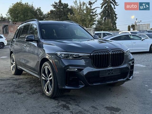 Серый БМВ X7, объемом двигателя 3 л и пробегом 143 тыс. км за 59900 $, фото 1 на Automoto.ua