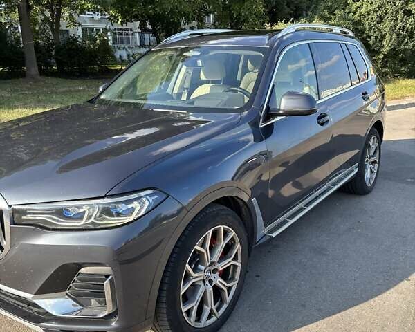 Сірий БМВ X7, об'ємом двигуна 3 л та пробігом 257 тис. км за 63000 $, фото 1 на Automoto.ua