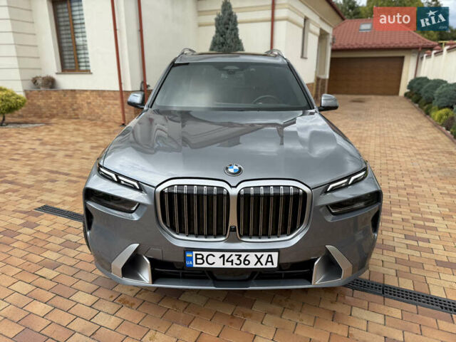 Серый БМВ X7, объемом двигателя 3 л и пробегом 22 тыс. км за 85900 $, фото 1 на Automoto.ua
