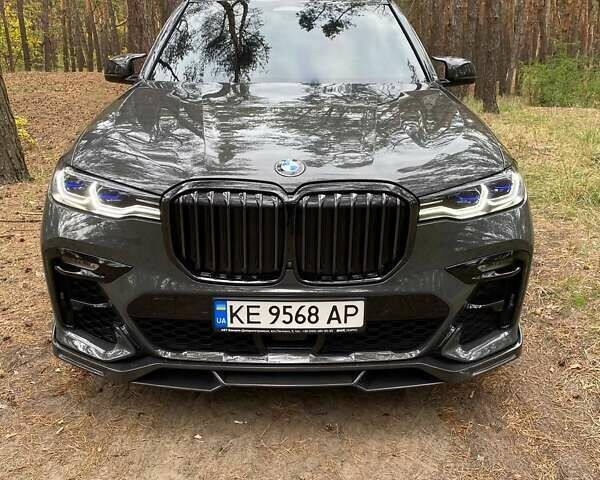 Серый БМВ X7, объемом двигателя 2.99 л и пробегом 48 тыс. км за 117900 $, фото 1 на Automoto.ua