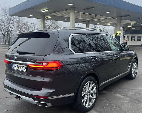 Серый БМВ X7, объемом двигателя 3 л и пробегом 50 тыс. км за 67700 $, фото 1 на Automoto.ua