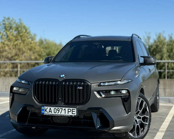 Серый БМВ X7, объемом двигателя 4.39 л и пробегом 34 тыс. км за 139900 $, фото 1 на Automoto.ua