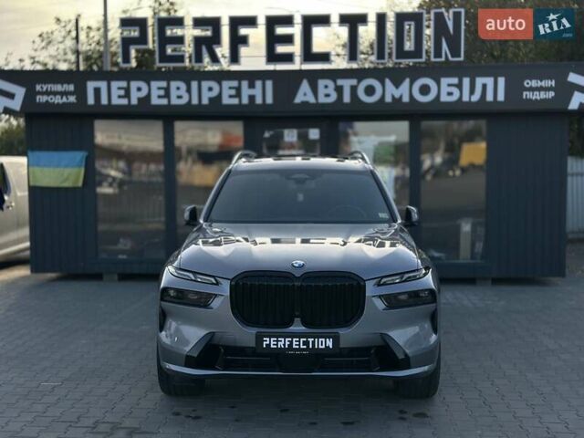 Серый БМВ X7, объемом двигателя 3 л и пробегом 39 тыс. км за 105000 $, фото 1 на Automoto.ua