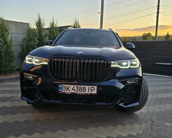Синий БМВ X7, объемом двигателя 3 л и пробегом 30 тыс. км за 95000 $, фото 1 на Automoto.ua