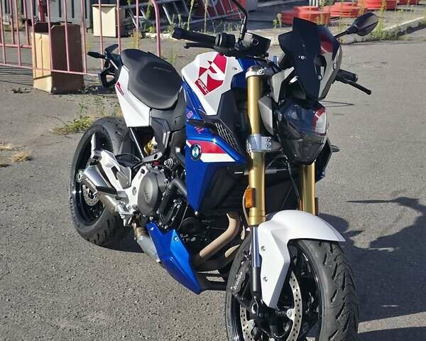 Білий БМВ F 900R, об'ємом двигуна 0.9 л та пробігом 9 тис. км за 13500 $, фото 1 на Automoto.ua