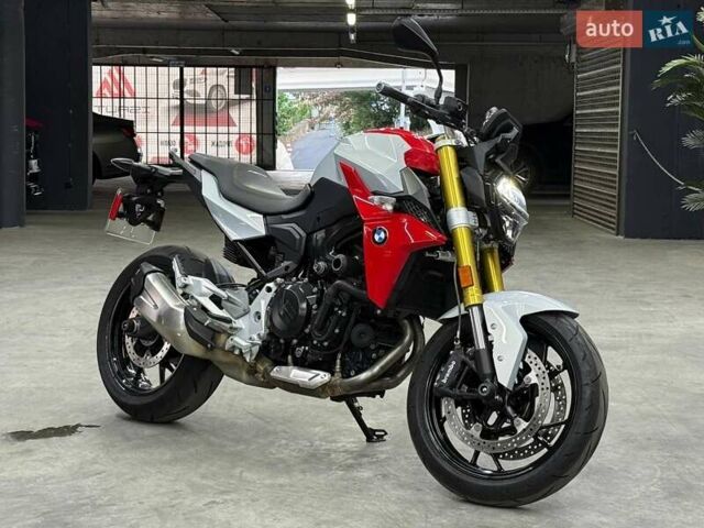 Красный БМВ F 900R, объемом двигателя 0.9 л и пробегом 11 тыс. км за 9800 $, фото 1 на Automoto.ua