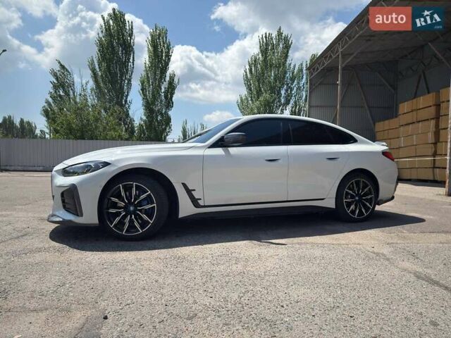 Белый БМВ i4, объемом двигателя 0 л и пробегом 45 тыс. км за 37500 $, фото 1 на Automoto.ua