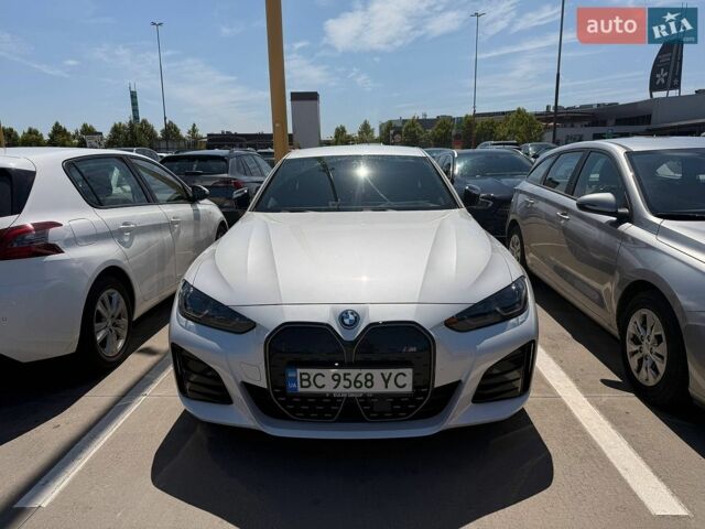 Белый БМВ i4, объемом двигателя 0 л и пробегом 39 тыс. км за 43900 $, фото 1 на Automoto.ua