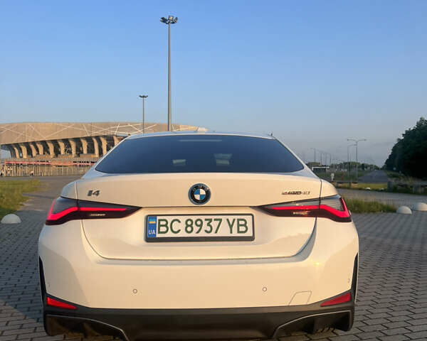 Белый БМВ i4, объемом двигателя 0 л и пробегом 47 тыс. км за 34600 $, фото 1 на Automoto.ua