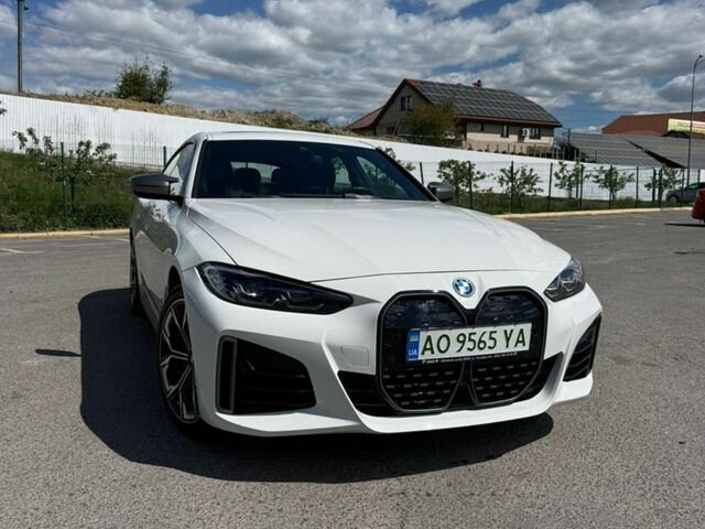 Белый БМВ i4, объемом двигателя 0 л и пробегом 82 тыс. км за 36950 $, фото 1 на Automoto.ua