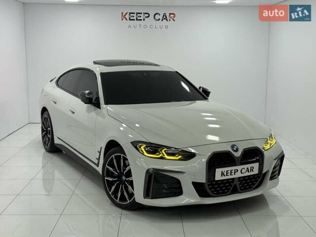 Белый БМВ i4, объемом двигателя 0 л и пробегом 50 тыс. км за 33000 $, фото 1 на Automoto.ua