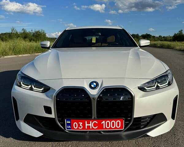 Білий БМВ i4, об'ємом двигуна 0 л та пробігом 30 тис. км за 29400 $, фото 1 на Automoto.ua