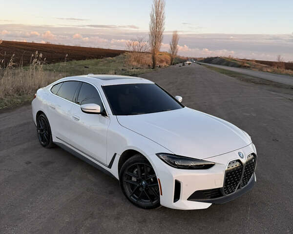 Білий БМВ i4, об'ємом двигуна 0 л та пробігом 45 тис. км за 39000 $, фото 1 на Automoto.ua